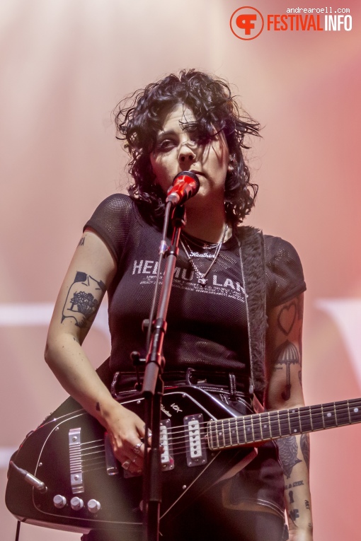 Pale Waves op Sziget 2019 - donderdag foto