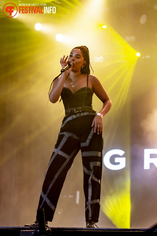 Foto Grace Carter op Sziget 2019 - vrijdag