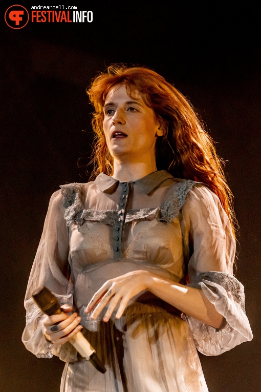 Florence + The Machine op Sziget 2019 - maandag foto