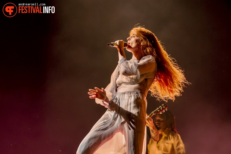 Florence + The Machine op Sziget 2019 - maandag foto