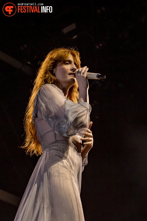 Florence + The Machine op Sziget 2019 - maandag foto