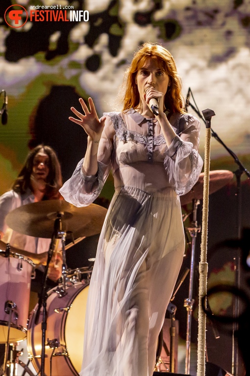 Florence + The Machine op Sziget 2019 - maandag foto