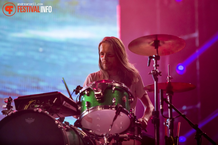 Superorganism op Sziget 2019 - maandag foto