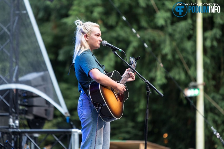 NÉOMI op Don McLean - 26/08 - Openlucht Theater Amsterdamse Bos foto