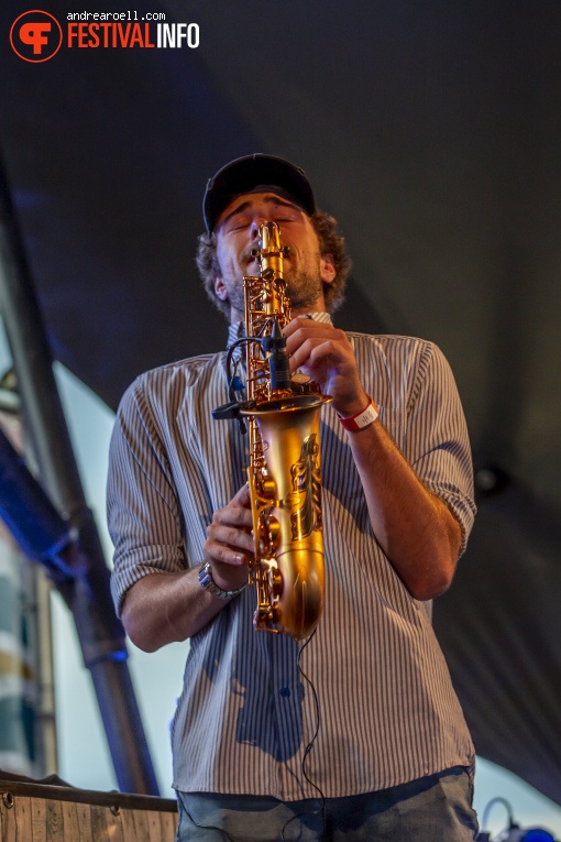 Runny Rem ft. Isaxbonvineas op Festival Strand 2019 foto