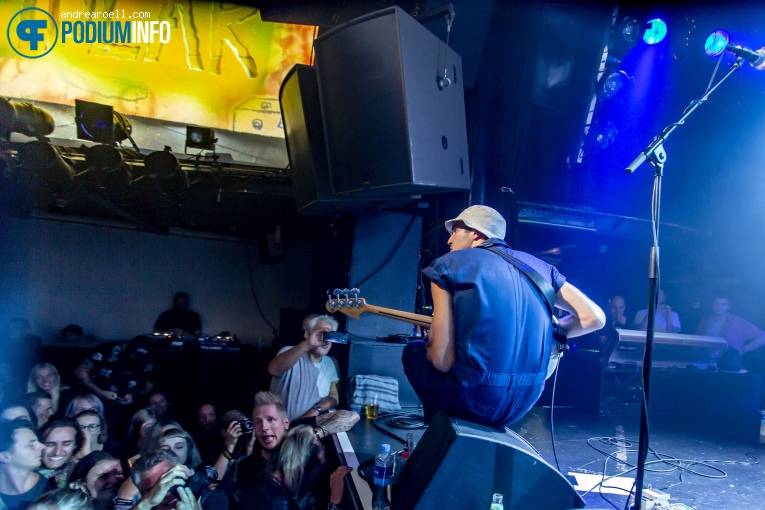 FIDLAR op FIDLAR - 04/09 - Melkweg foto