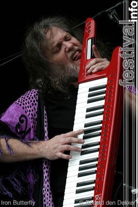 Iron Butterfly op Arrow Classic Rock 2004 foto