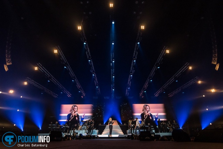 Foto Glennis Grace op WHITNEY, a tribute by Glennis Grace - 08/09 - Ahoy