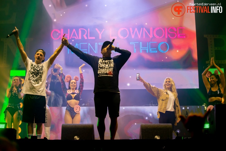 Charly Lownoise & Mental Theo op Live on The Beach 2019 - Vrijdag foto