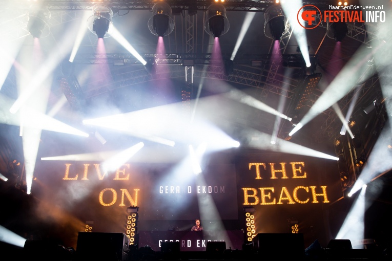 Gerard Ekdom op Live on The Beach 2019 - Vrijdag foto