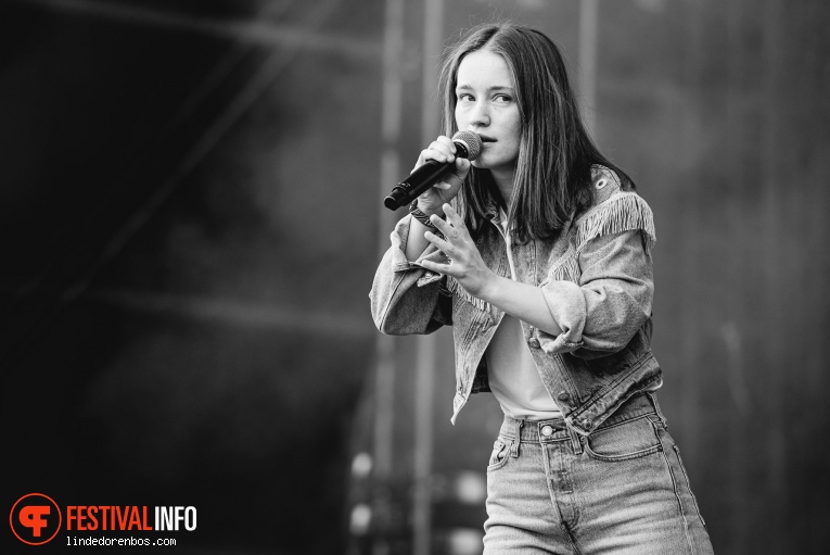 Sigrid op Lollapalooza Berlin - 2019 - zaterdag foto