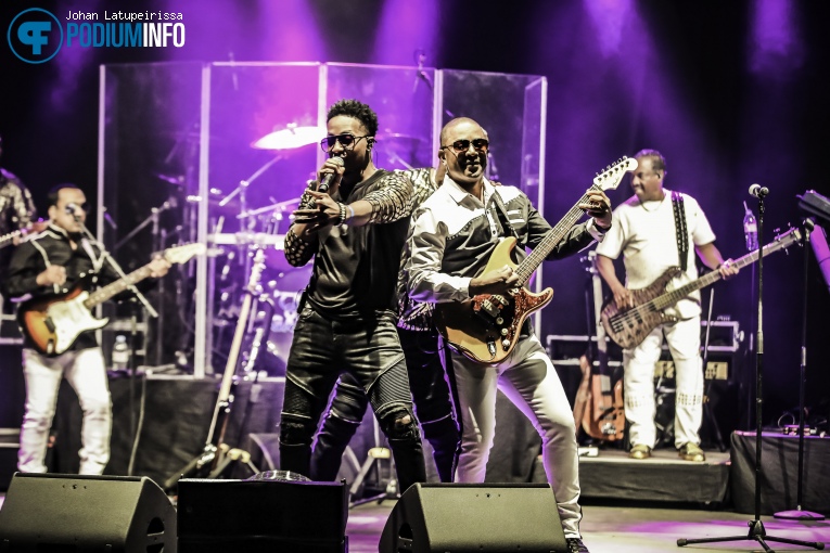 Kool And The Gang op Kool & The Gang - Live in de Doolhof - 05/09 - Openluchttheater De Doolhof foto