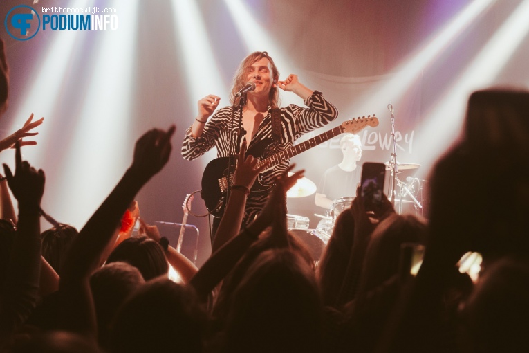 Casey Lowry op Casey Lowry - 12/09 - Melkweg foto