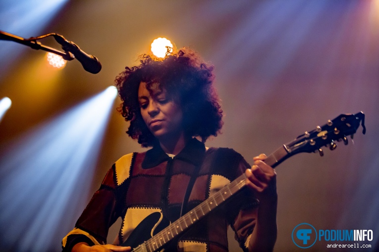 Nana Adjoa op Dope Lemon - 14/09 - Melkweg foto