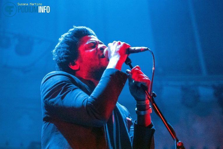 Algiers op Algiers / Pile / Spiral Stairs / Stars / The Blinders - 19/09 - Paradiso foto