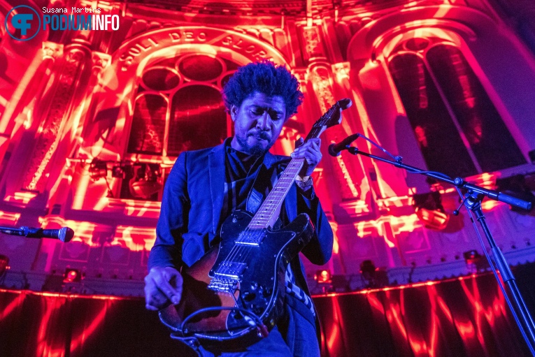 Algiers op Algiers / Pile / Spiral Stairs / Stars / The Blinders - 19/09 - Paradiso foto