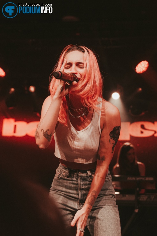 Bea Miller op Bea Miller - 27/09 - Paradiso Noord foto