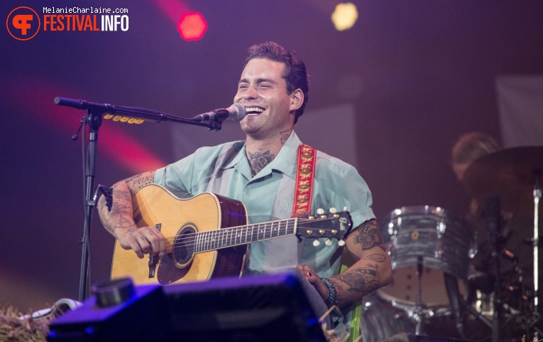 Douwe Bob op Appelpop 2019 foto