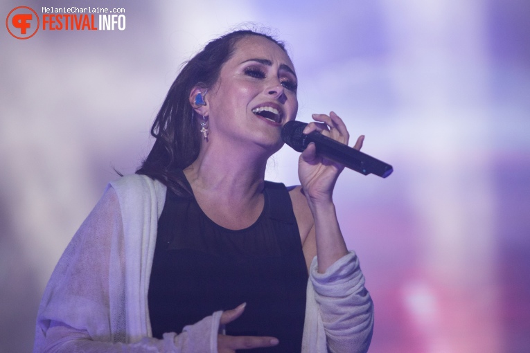 Within Temptation op Appelpop 2019 foto