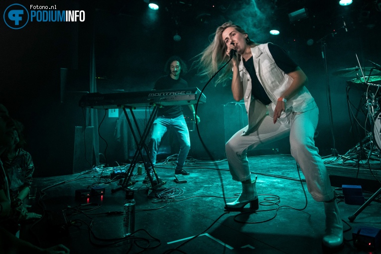 Áslaug op The Japanese House - 23/09 - Paradiso Noord (Tolhuistuin) foto
