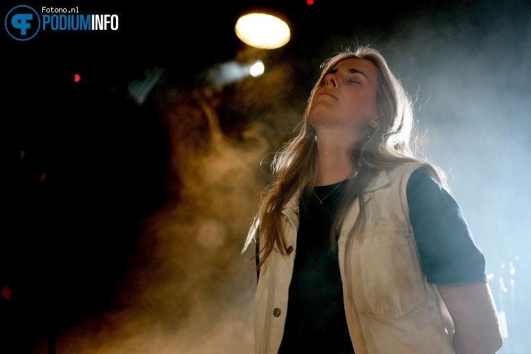 Áslaug op The Japanese House - 23/09 - Paradiso Noord (Tolhuistuin) foto