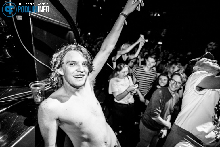 King Gizzard & The Lizard Wizard op King Gizzard & The Lizard Wizard - 06/10 - TivoliVredenburg foto