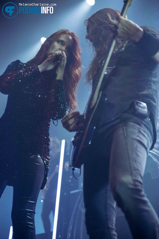 Epica op Epica - 05/10 - TivoliVredenburg foto