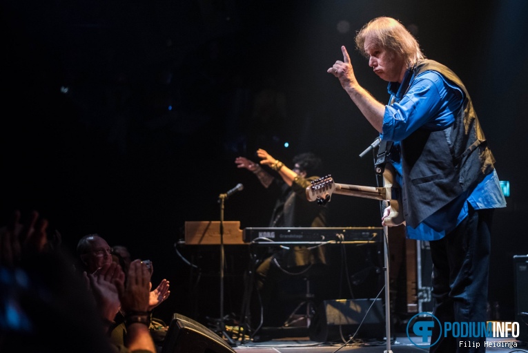 Foto Walter Trout op Walter Trout - 16/10 - TivoliVredenburg