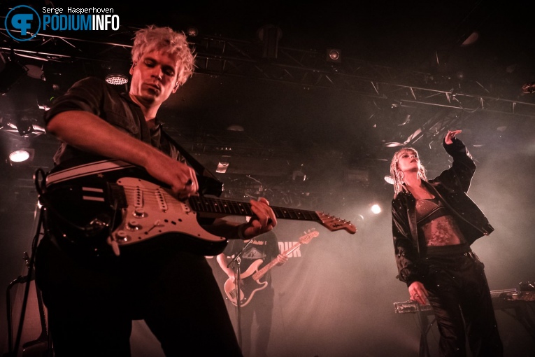 The Asteroids Galaxy Tour op The Asteroids Galaxy Tour - 24/10 - Paradiso Noord (Tolhuistuin) foto