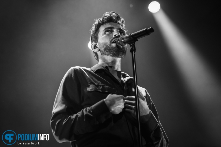 Duncan Laurence op Duncan Laurence - 03/11 - Paard foto