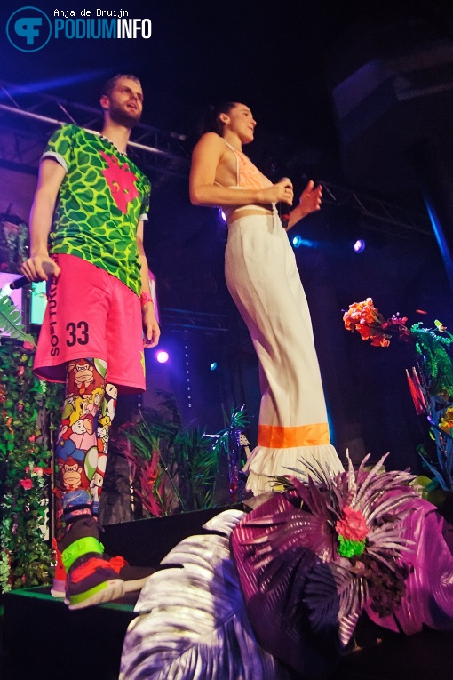 Sofi Tukker op Sofi Tukker - 27/11 - Maassilo foto