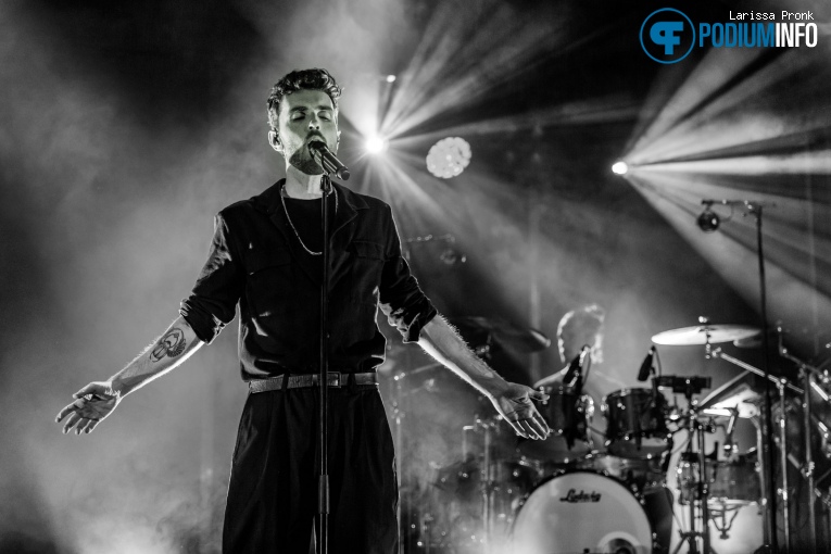 Duncan Laurence op Duncan Laurence - 11/10 - Maassilo foto