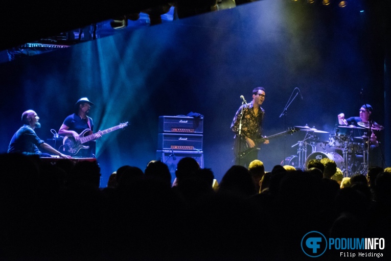 Paul Gilbert op Paul Gilbert - 12/10 - Metropool foto