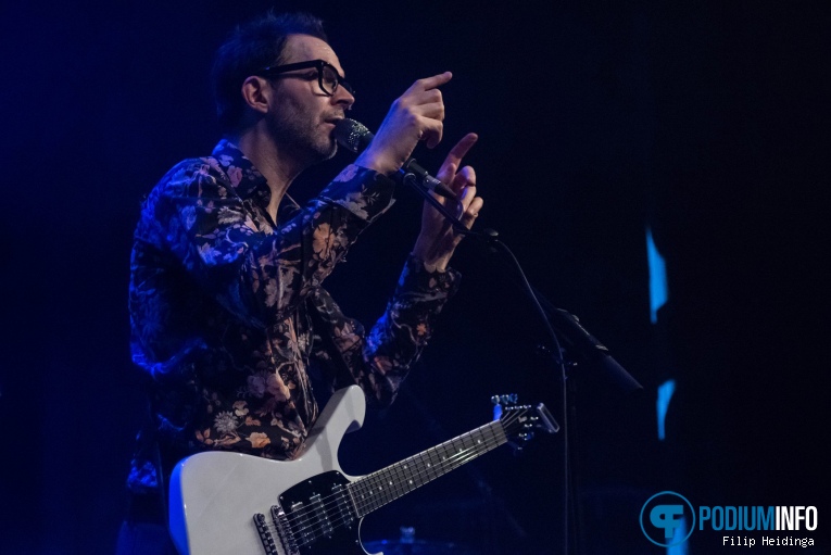 Foto Paul Gilbert op Paul Gilbert - 12/10 - Metropool