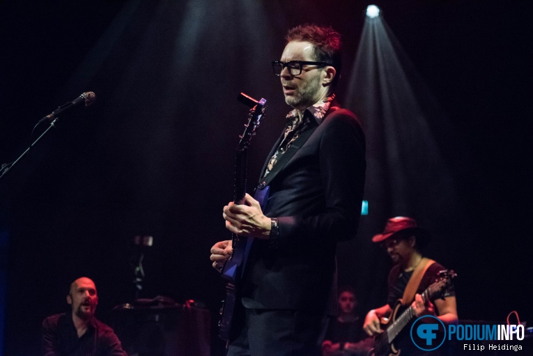 Paul Gilbert op Paul Gilbert - 12/10 - Metropool foto