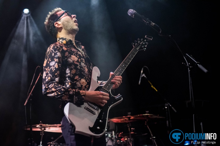 Paul Gilbert op Paul Gilbert - 12/10 - Metropool foto