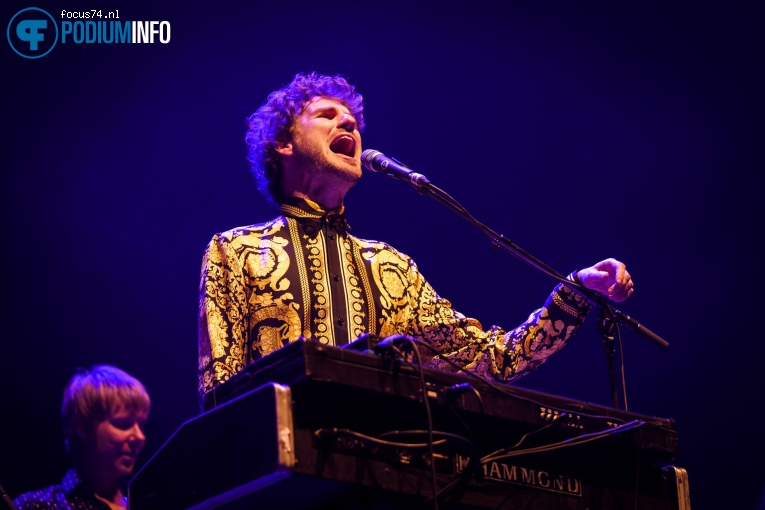 Foto Thijs Boontjes Dans- en Showorkest op Krezip - 24/10 - Ziggo Dome