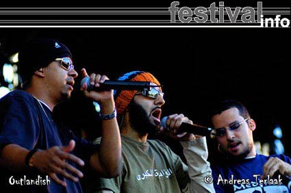 Outlandish op Parkpop 2004 foto