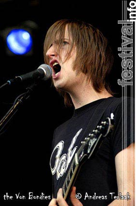 The Von Bondies op Parkpop 2004 foto