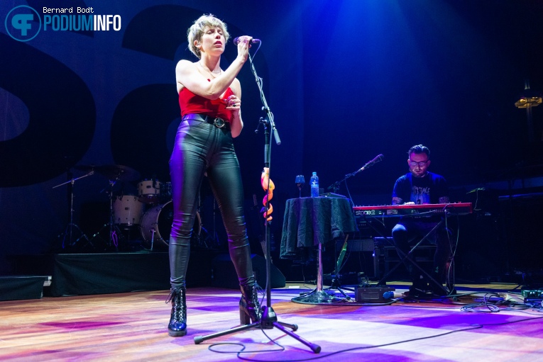 Jazz Morley op Lisa Stansfield - 03/11 - TivoliVredenburg foto