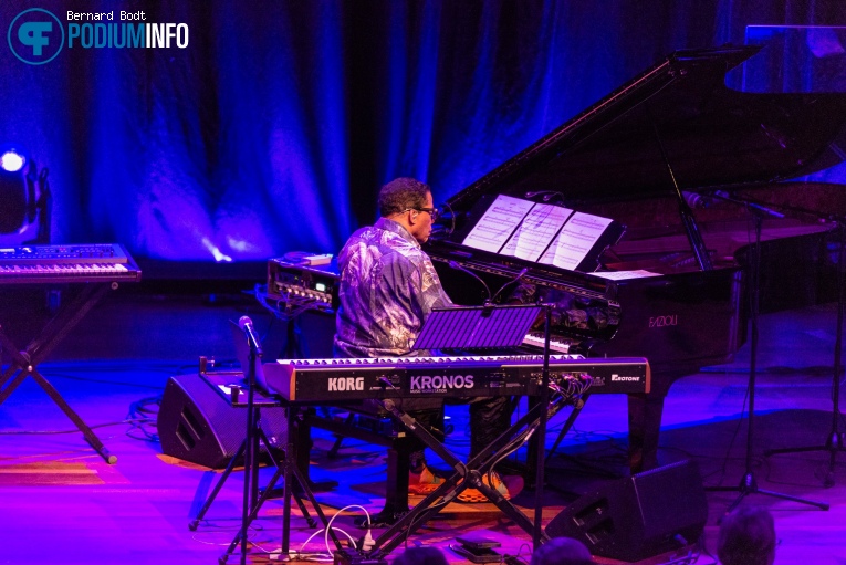 Herbie Hancock op Herbie Hancock - 04/11 - TivoliVredenburg foto