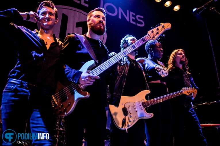 Laurence Jones op Laurence Jones Band - 13/11 - Metropool foto