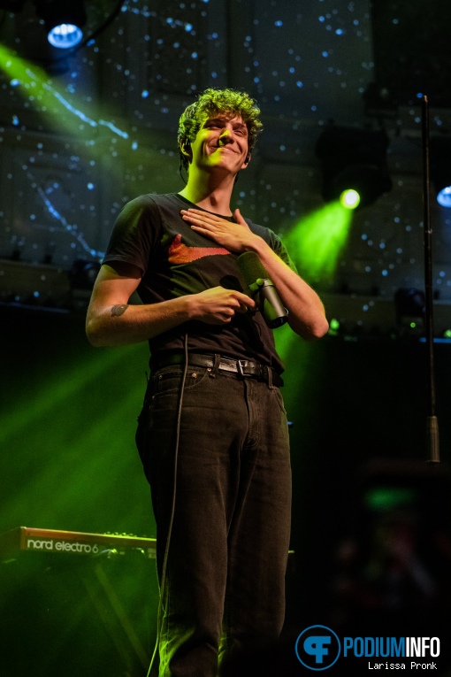 Boy In Space op Alec Benjamin - 11/11 - Paradiso foto