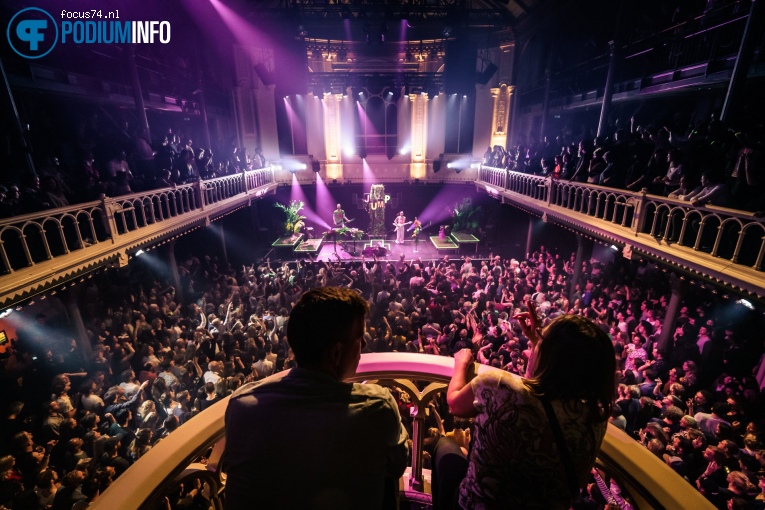 Sofi Tukker op Sofi Tukker - 26/11 - Paradiso foto