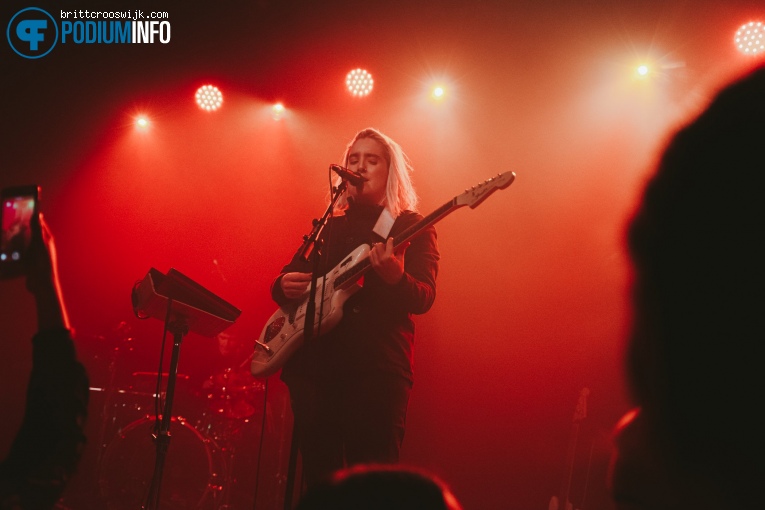 Shura op Shura - 12/11 - Melkweg foto