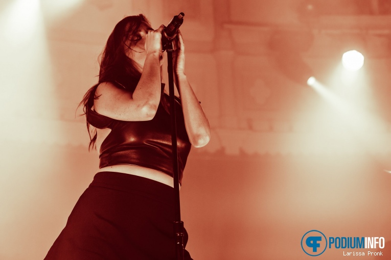 Banks op Banks - 08/11 - Paradiso foto