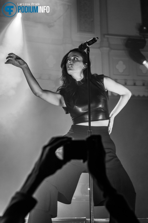 Banks op Banks - 08/11 - Paradiso foto