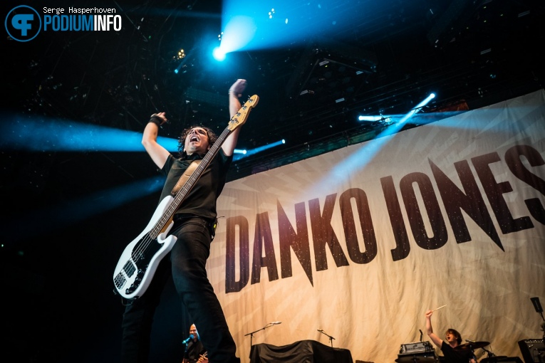 Danko Jones op Volbeat - 19/11 - Ziggo Dome foto