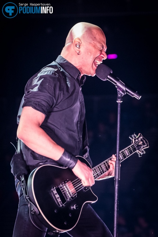 Danko Jones op Volbeat - 19/11 - Ziggo Dome foto