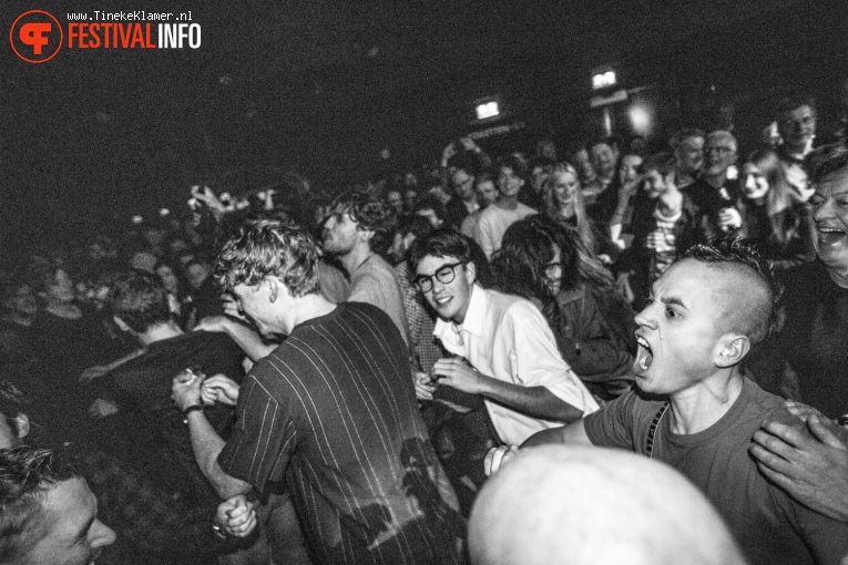 Fat White Family op Altın Gün / Fat White Family / L’Épée - 07/12 - Doornroosje foto